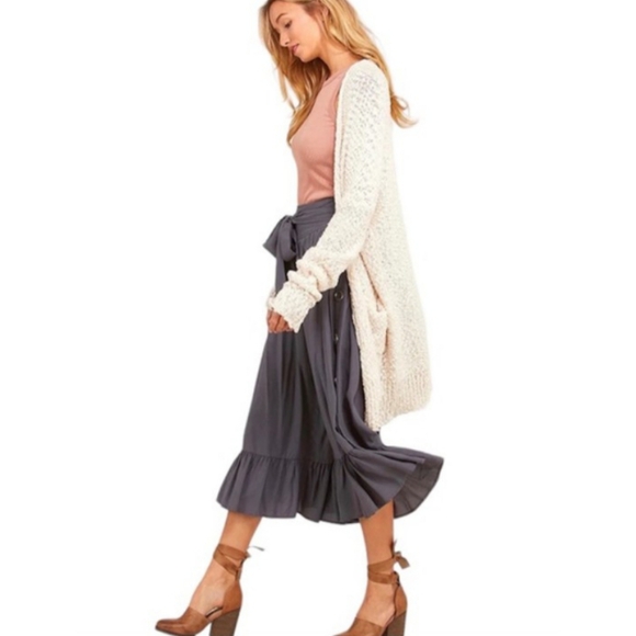 Massimo Dutti Sweaters - Massimo Dutti Bouclé Knit Cardigan Sweater Large Beige Cream Italy Cozy Designer